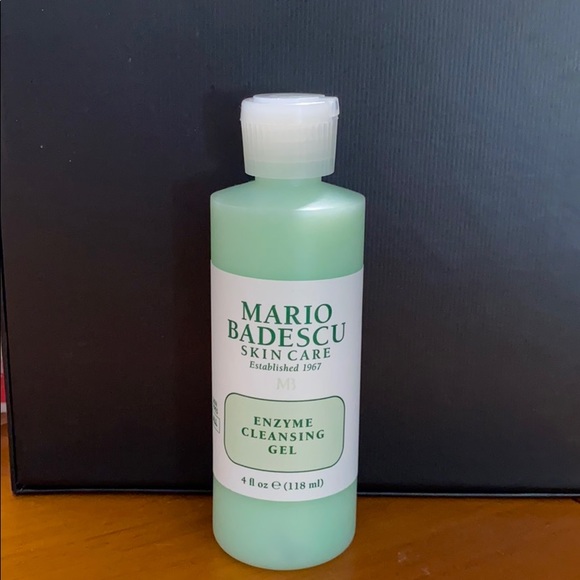 Mario Badescu Enzyme Gel cleanser - Picture 1 of 5